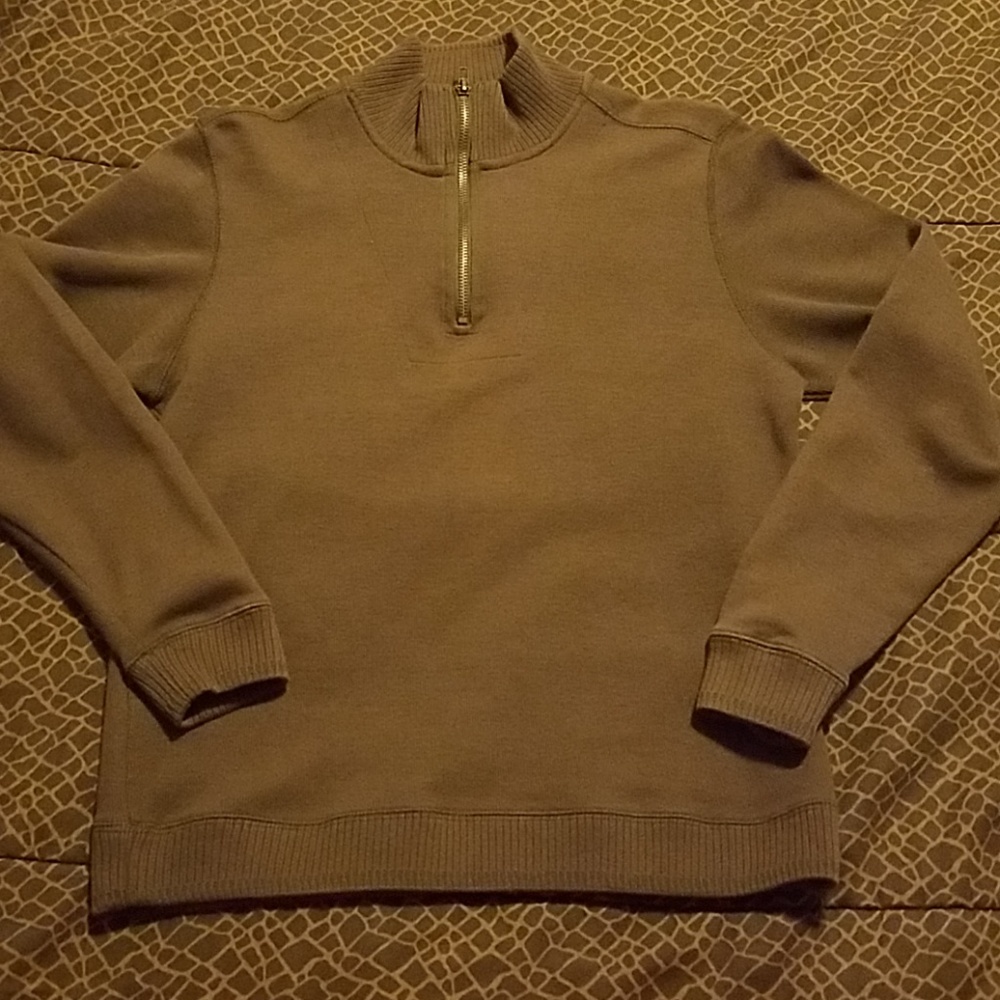 Carolyn Taylor /sweater.      '